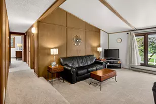 132 Valhalla Dr, Poplar Grove, IL 61065 - Photo 12