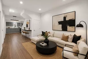 8008 S Muskegon Ave, Chicago, IL 60617 - Photo 2