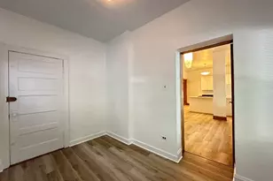 3559 N Ashland Ave, Chicago, IL 60657 - Photo 12