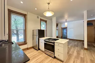 3559 N Ashland Ave, Chicago, IL 60657 - Photo 2