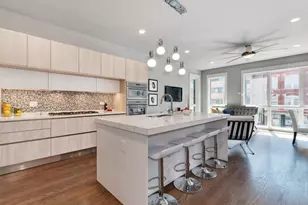 1428 W Grand Ave, Chicago, IL 60642 - Photo 4