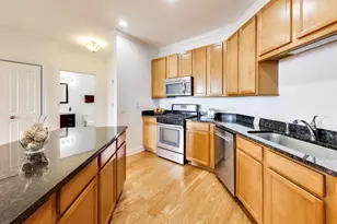 100 Prairie Park Dr, Wheeling, IL 60090 - Photo 8