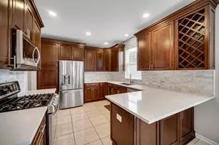 6 Yorkshire Ct, Algonquin, IL 60102 - Photo 4