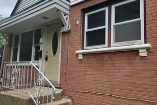2017 Foster St, Evanston, IL 60201 - Photo 2