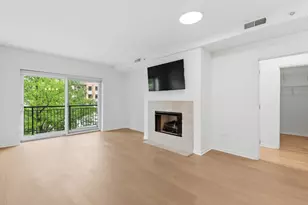 135 S York St, Elmhurst, IL 60126 - Photo 6