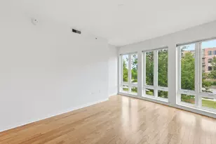 135 S York St, Elmhurst, IL 60126 - Photo 10