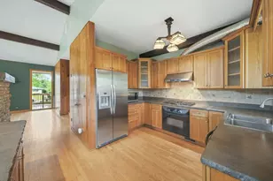 2272 N Circle Dr, Palatine, IL 60067 - Photo 12