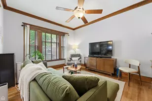 627 W Barry Ave, Chicago, IL 60657 - Photo 6