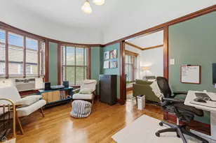 627 W Barry Ave, Chicago, IL 60657 - Photo 4
