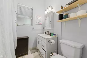 627 W Barry Ave, Chicago, IL 60657 - Photo 14