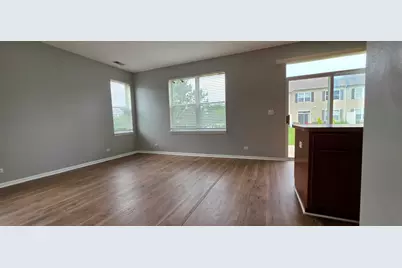 385 Bluegrass Parkway, Oswego, IL 60543 - Photo 10