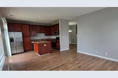 385 Bluegrass Parkway, Oswego, IL 60543 - Photo 12