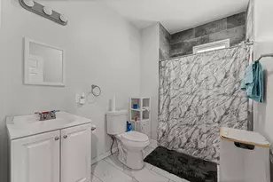 7651 S Cregier Ave, Chicago, IL 60649 - Photo 8