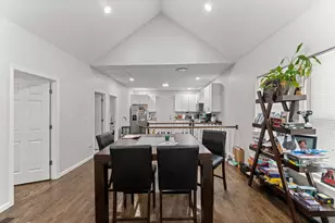 7651 S Cregier Ave, Chicago, IL 60649 - Photo 4
