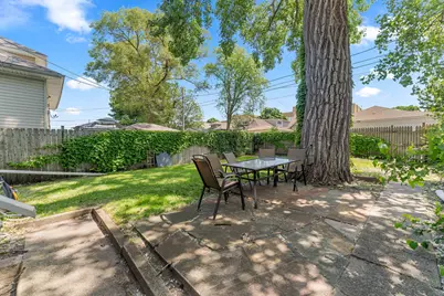7651 S Cregier Avenue, Chicago, IL 60649 - Photo 24