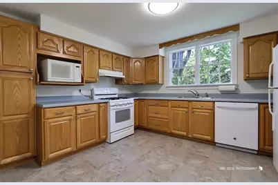 38690 N Green Bay Road, Beach Park, IL 60087 - Photo 10