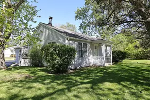 38690 N Green Bay Rd, Beach Park, IL 60087 - Photo 4