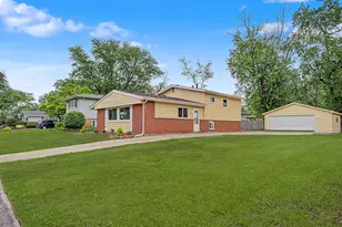 229 Indiana St, Park Forest, IL 60466 - Photo 2