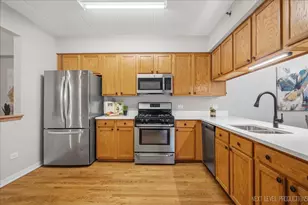 2240 S Grace St, Lombard, IL 60148 - Photo 16
