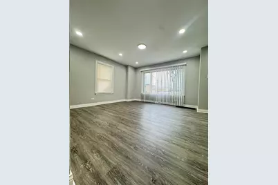 201 E 140th Place, Dolton, IL 60419 - Photo 2
