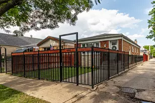1805 N Harding Ave, Chicago, IL 60647 - Photo 2