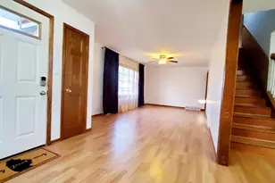 4517 Parkway Ave, McHenry, IL 60050 - Photo 2