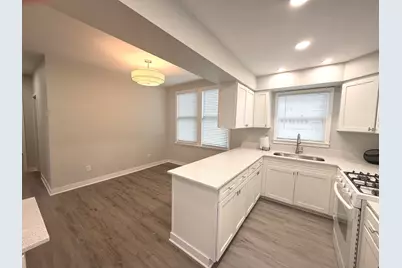 236 N Linden Avenue, Westmont, IL 60559 - Photo 4