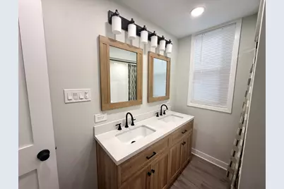 236 N Linden Avenue, Westmont, IL 60559 - Photo 6