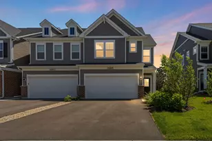 2265 Horseshoe Cir, Naperville, IL 60564 - Photo 2