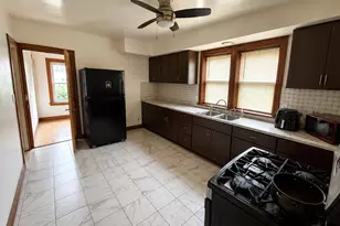 16530 Winchester Ave, Markham, IL 60428 - Photo 4