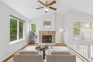 2692 S Embers Ln, Arlington Heights, IL 60005 - Photo 6