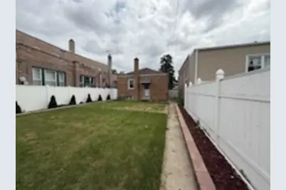 2504 S 57th Court, Cicero, IL 60804 - Photo 16