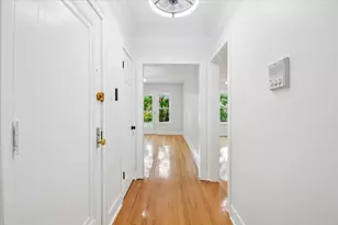 6454 N Damen Ave, Chicago, IL 60645 - Photo 2