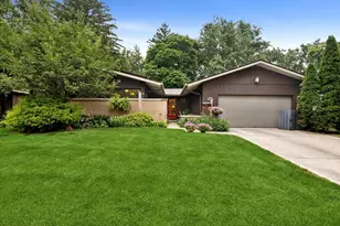 125 N Park Blvd, Glen Ellyn, IL 60137 - Photo 38