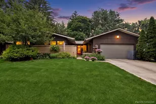 125 N Park Blvd, Glen Ellyn, IL 60137 - Photo 1