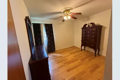 836 E Locust Street, Watseka, IL 60970 - Photo 10