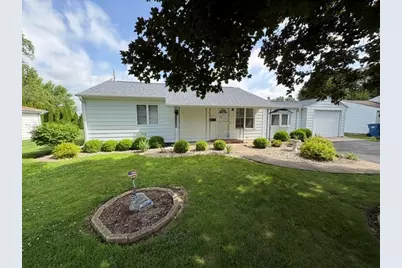 836 E Locust Street, Watseka, IL 60970 - Photo 2
