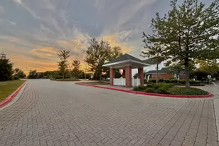 112 Pembroke Cir, Lake Bluff, IL 60044 - Photo 52