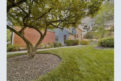 112 Pembroke Circle, Lake Bluff, IL 60044 - Photo 2