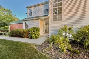 112 Pembroke Cir, Lake Bluff, IL 60044 - Photo 4
