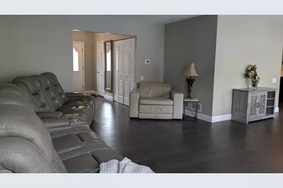 233 Lorraine Circle, Bloomingdale, IL 60108 - Photo 6