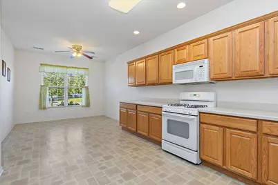 11715 Windsor Drive, Huntley, IL 60142 - Photo 8