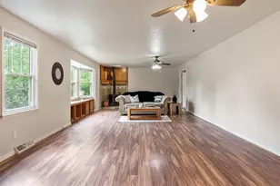 1611 Michigan Ave, Rockford, IL 61102 - Photo 12