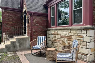 3218 W 97th St, Evergreen Park, IL 60805 - Photo 2
