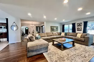 3218 W 97th St, Evergreen Park, IL 60805 - Photo 14