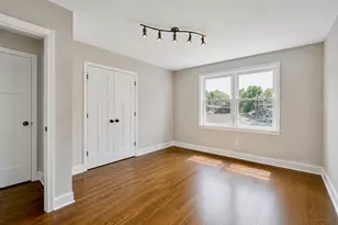 3218 W 97th St, Evergreen Park, IL 60805 - Photo 26