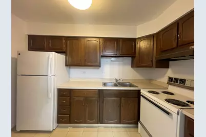 703 W Central Road #A2, Mount Prospect, IL 60056 - Photo 12