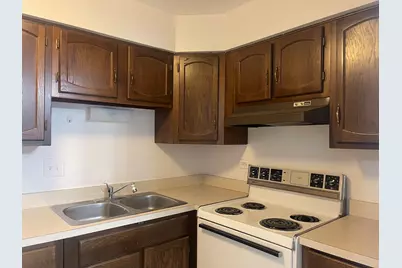 703 W Central Road #A2, Mount Prospect, IL 60056 - Photo 8