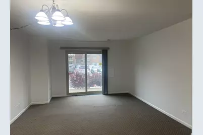 703 W Central Road #A2, Mount Prospect, IL 60056 - Photo 2