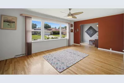 2176 N Westmoreland Drive, Palatine, IL 60074 - Photo 6